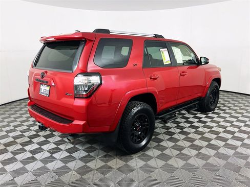 Used 2021 Toyota 4Runner SR5 Premium image 7