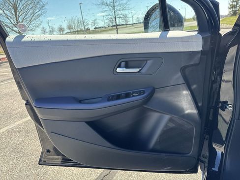 New 2026 Nissan Leaf SV+ w/ Illuminated Package FWD image 25