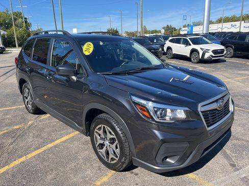 Used 2019 Subaru Forester Premium w/ All-Weather Package image 3