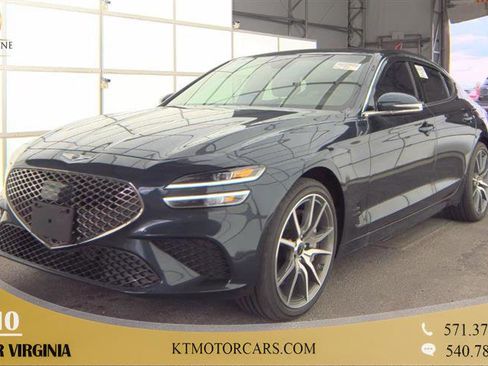 Used 2025 Genesis G70 2.5T image 1
