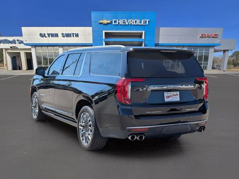 Used 2023 GMC Yukon XL Denali Ultimate image 12