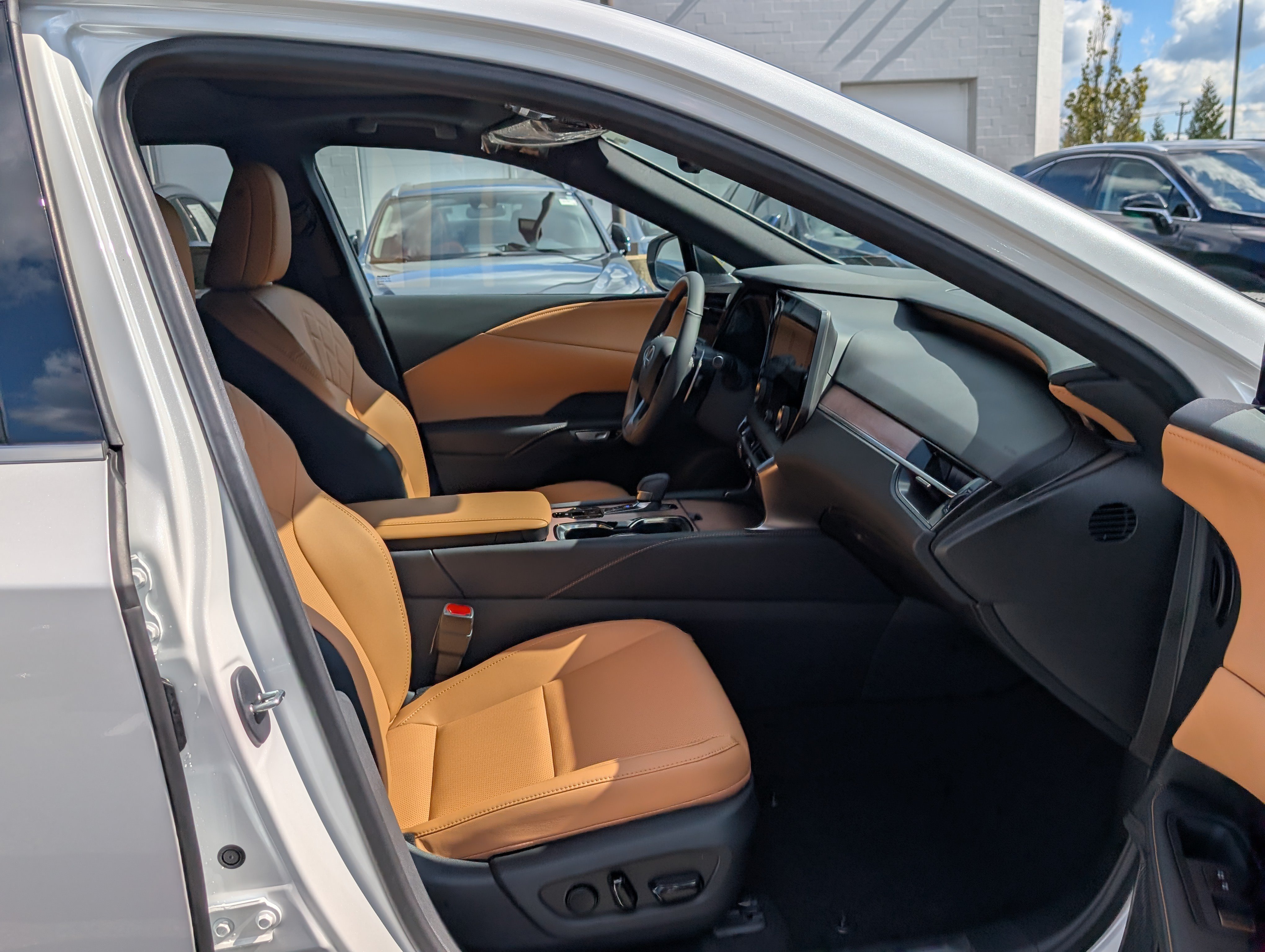New 2026 Lexus RX 350h w/ Accessory Package (Z1) AWD/4WD image 7