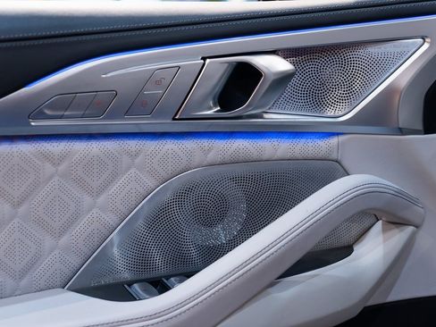 Used 2024 BMW M8 Competition image 21