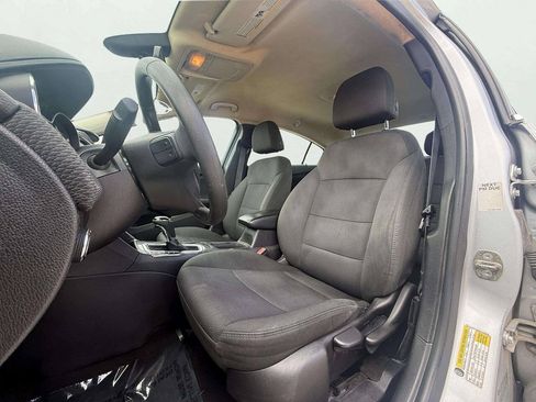 Used 2017 Chevrolet Cruze LT FWD image 20