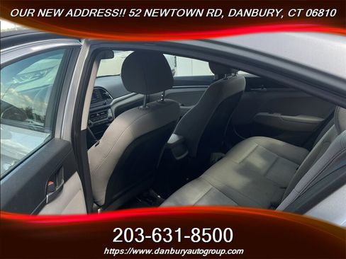 Used 2018 Hyundai Elantra SE FWD image 16