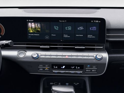 Used 2025 Hyundai Kona SEL FWD image 16