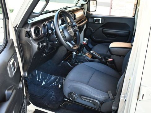 Used 2020 Jeep Gladiator Sport w/ Trailer Tow Package image 46