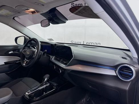 Used 2024 Chevrolet Trax LT w/ Driver Confidence Package image 29