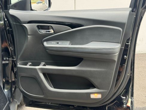 Used 2022 Honda Pilot Touring image 48