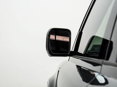 Used 2024 Land Rover Defender 110 X AWD/4WD image 14