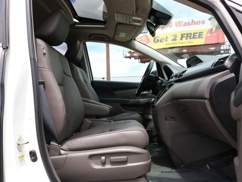 Used 2016 Honda Odyssey EX-L image 45