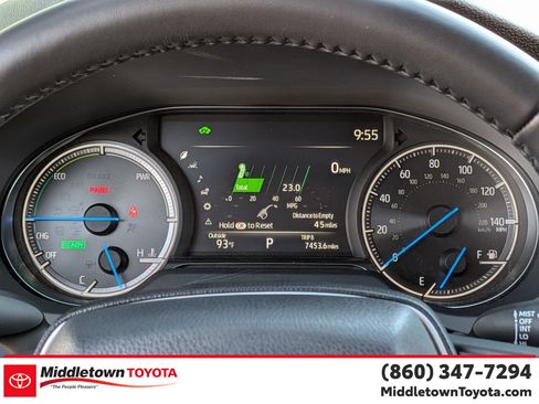 Used 2024 Toyota Venza LE AWD/4WD image 20