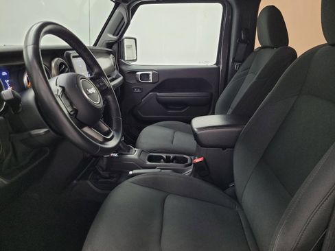 Used 2018 Jeep Wrangler Sport image 17
