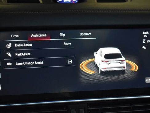 Used 2023 Porsche Cayenne Turbo w/ Premium Package Plus image 34