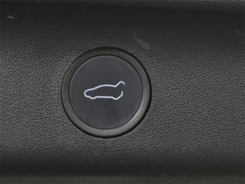 Used 2023 Tesla Model Y Long Range image 29