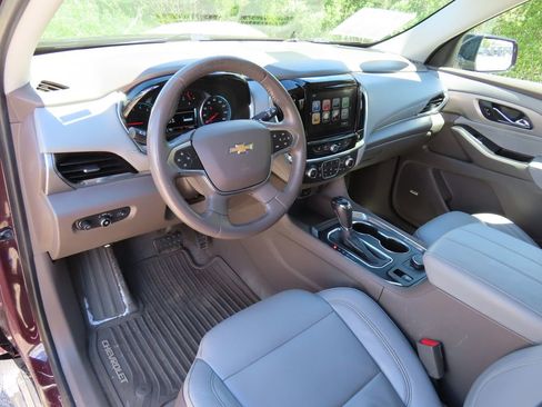 Used 2018 Chevrolet Traverse LT AWD/4WD image 23