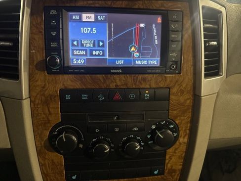 Used 2008 Jeep Grand Cherokee Limited w/ Trailer Tow Group IV image 9