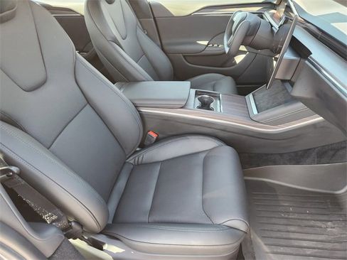 Used 2022 Tesla Model S image 10