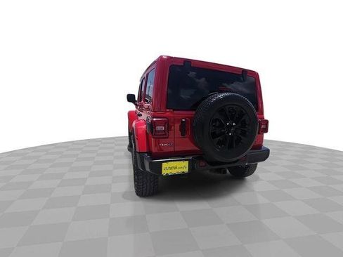 Used 2021 Jeep Wrangler Unlimited Sahara w/ Cold Weather Group AWD/4WD image 7