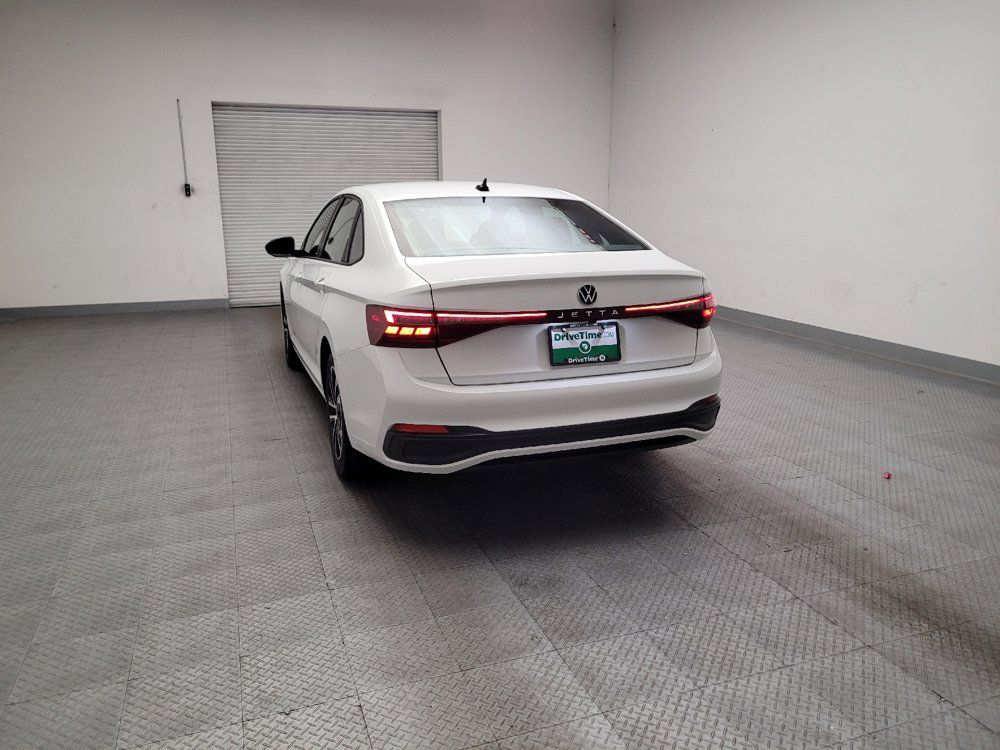 Used 2025 Volkswagen Jetta Sport FWD image 6