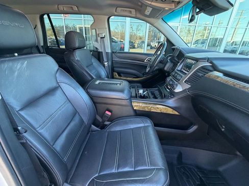 Used 2017 GMC Yukon Denali image 13