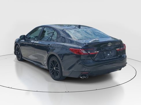 Certified 2025 Toyota Camry SE FWD image 5