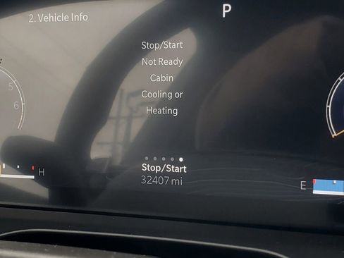 Used 2023 Jeep Grand Cherokee L Laredo image 17