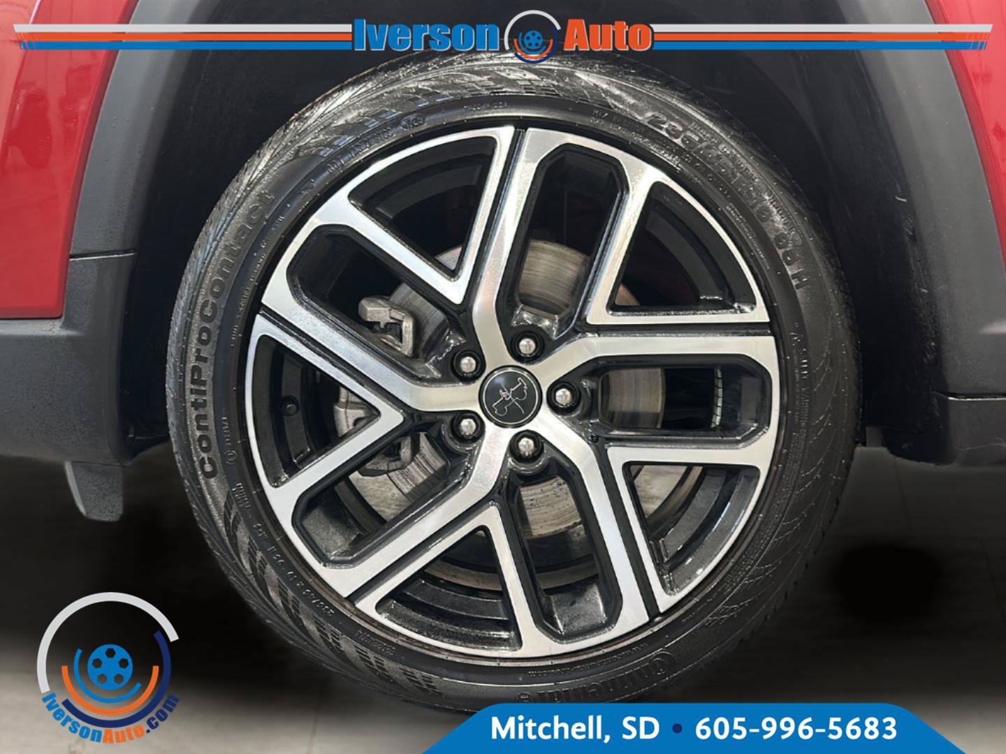 Used 2025 Jeep Compass Limited AWD/4WD image 9