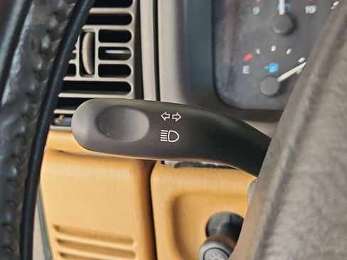 Used 1997 Jeep Wrangler Sahara AWD/4WD image 13
