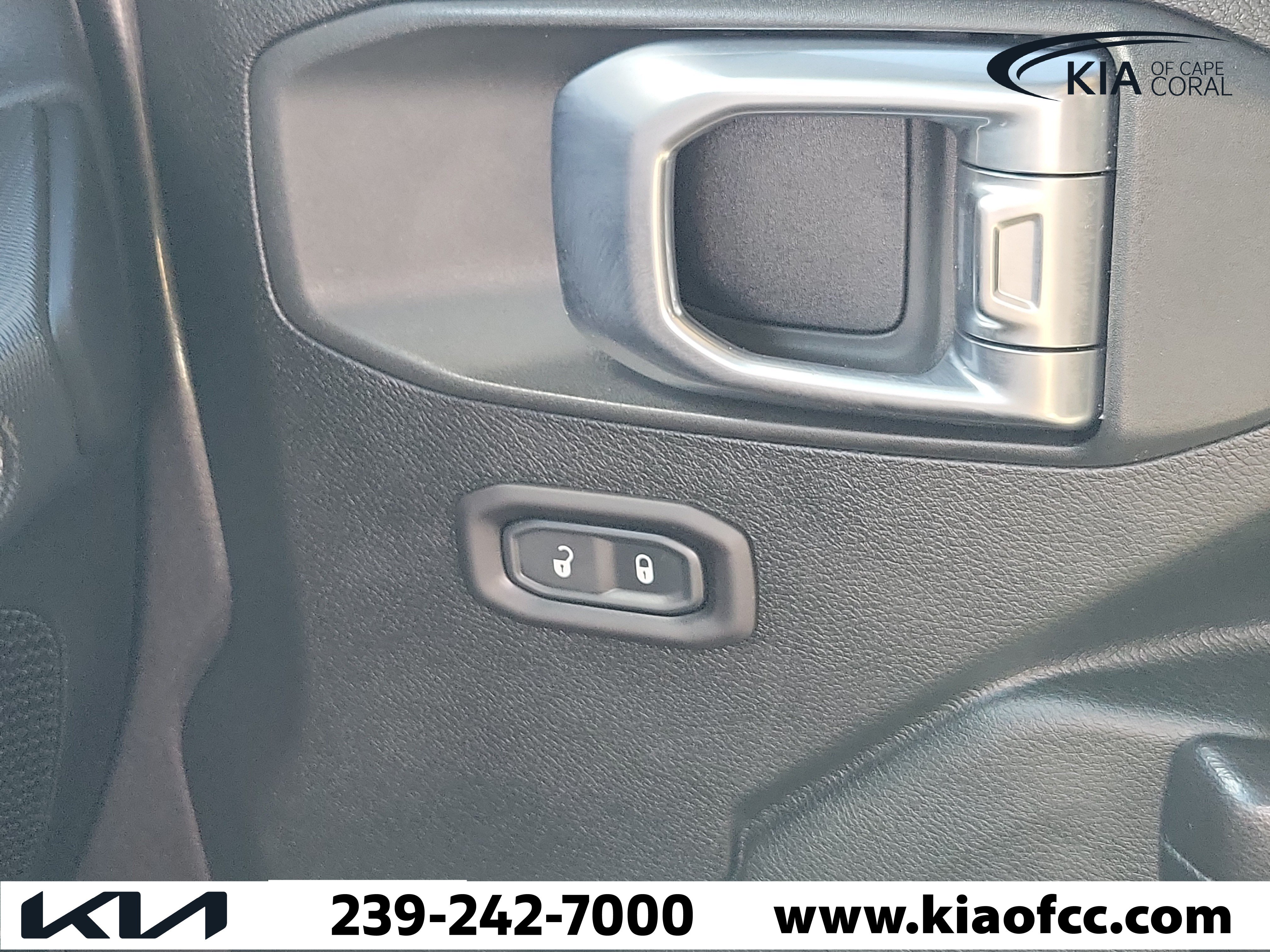 Used 2020 Jeep Wrangler Unlimited Sport AWD/4WD image 28