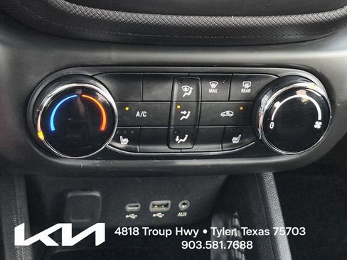Used 2022 Chevrolet TrailBlazer LT FWD image 35