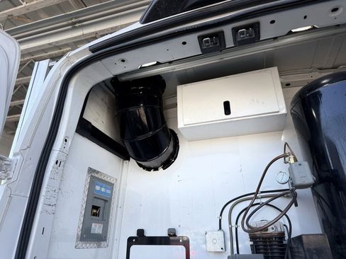 Used 2018 Ford Transit 350 148 High Roof Extended image 11