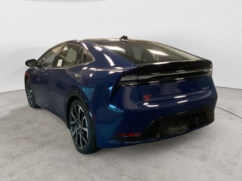 New 2025 Toyota Prius Plug-In Hybrid image 3