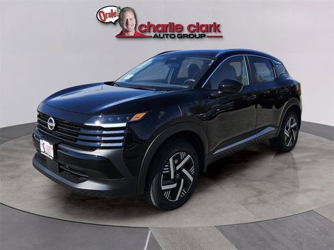 New 2026 Nissan Kicks SV image 1