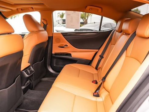 Used 2025 Lexus ES 350 w/ Accessory Package (Z2) FWD image 20