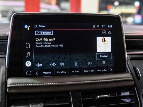 Used 2022 GMC Yukon XL SLT w/ SLT Premium Package image 25