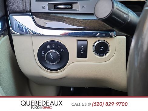 Used 2013 Lincoln MKS FWD image 26