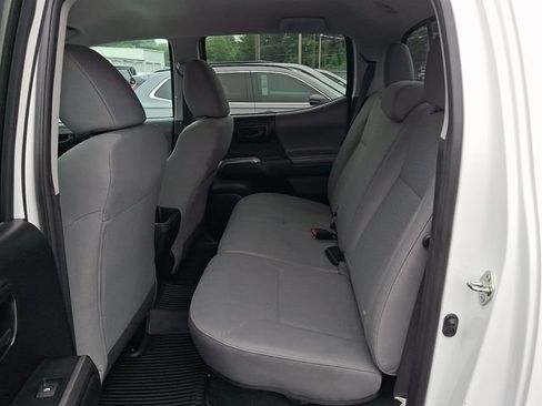 Used 2019 Toyota Tacoma SR5 AWD/4WD image 9