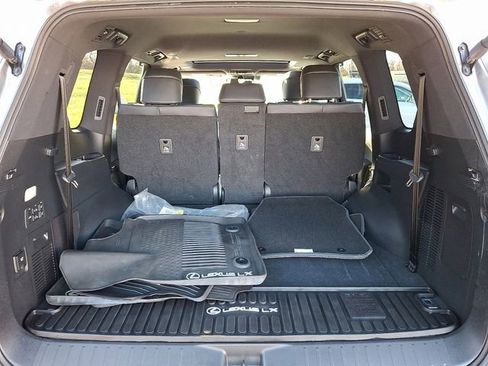 Used 2023 Lexus LX 600 4WD w/ Luxury Package image 33