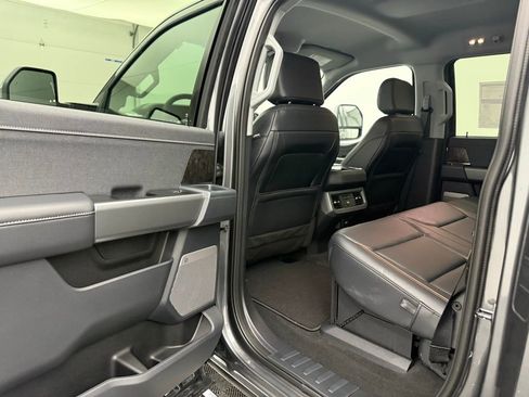 New 2026 Ford F250 Lariat w/ Chrome Package image 28