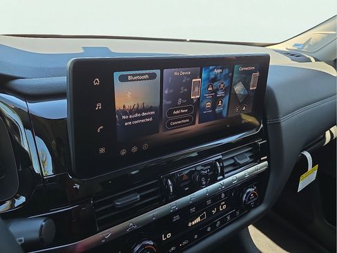 New 2026 Nissan Pathfinder Platinum AWD/4WD image 19