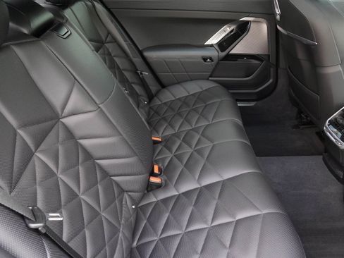 Used 2023 BMW 740i RWD image 36
