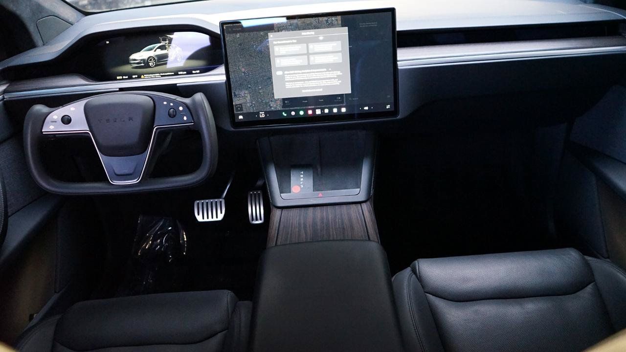 Used 2023 Tesla Model X AWD/4WD image 13