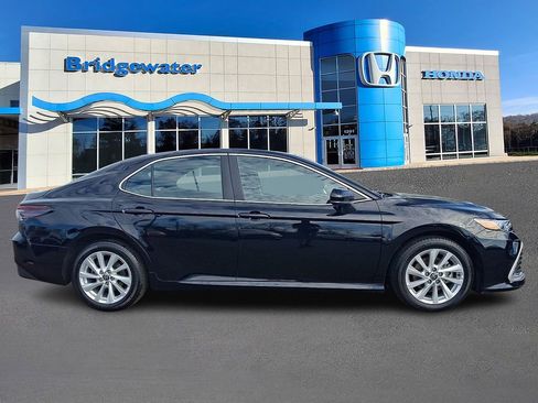 Used 2023 Toyota Camry LE AWD/4WD image 7