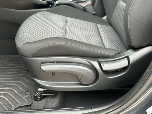 Used 2025 Kia Soul LX FWD image 25