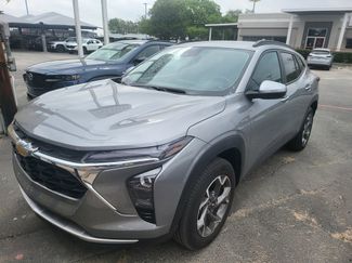 Used 2025 Chevrolet Trax LT w/ LT Convenience Package video 1