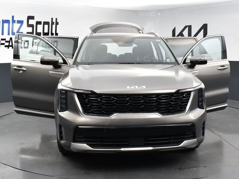 Used 2025 Kia Sorento EX w/ EX Panoramic Sunroof Package image 25