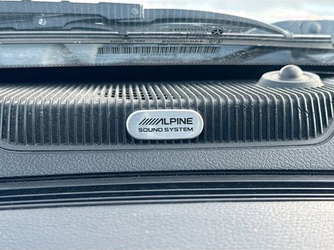 Used 2017 RAM 1500 Laramie image 19