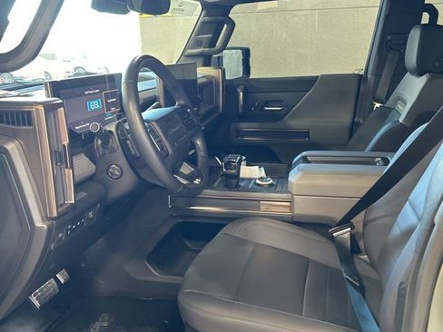 Used 2024 GMC Hummer EV 3X w/ LPO, Illumination Package image 11
