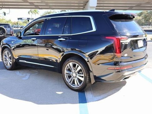 Certified 2024 Cadillac XT6 Premium Luxury FWD image 4